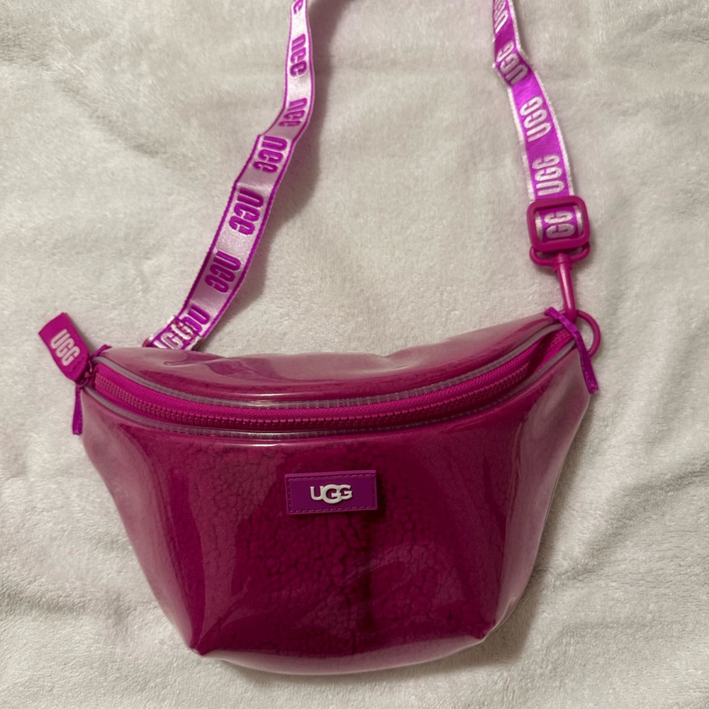 UGG Nasha Belt Bag **Barbie Pink**.
